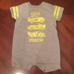 3 for $15****Body suit carters 18 months